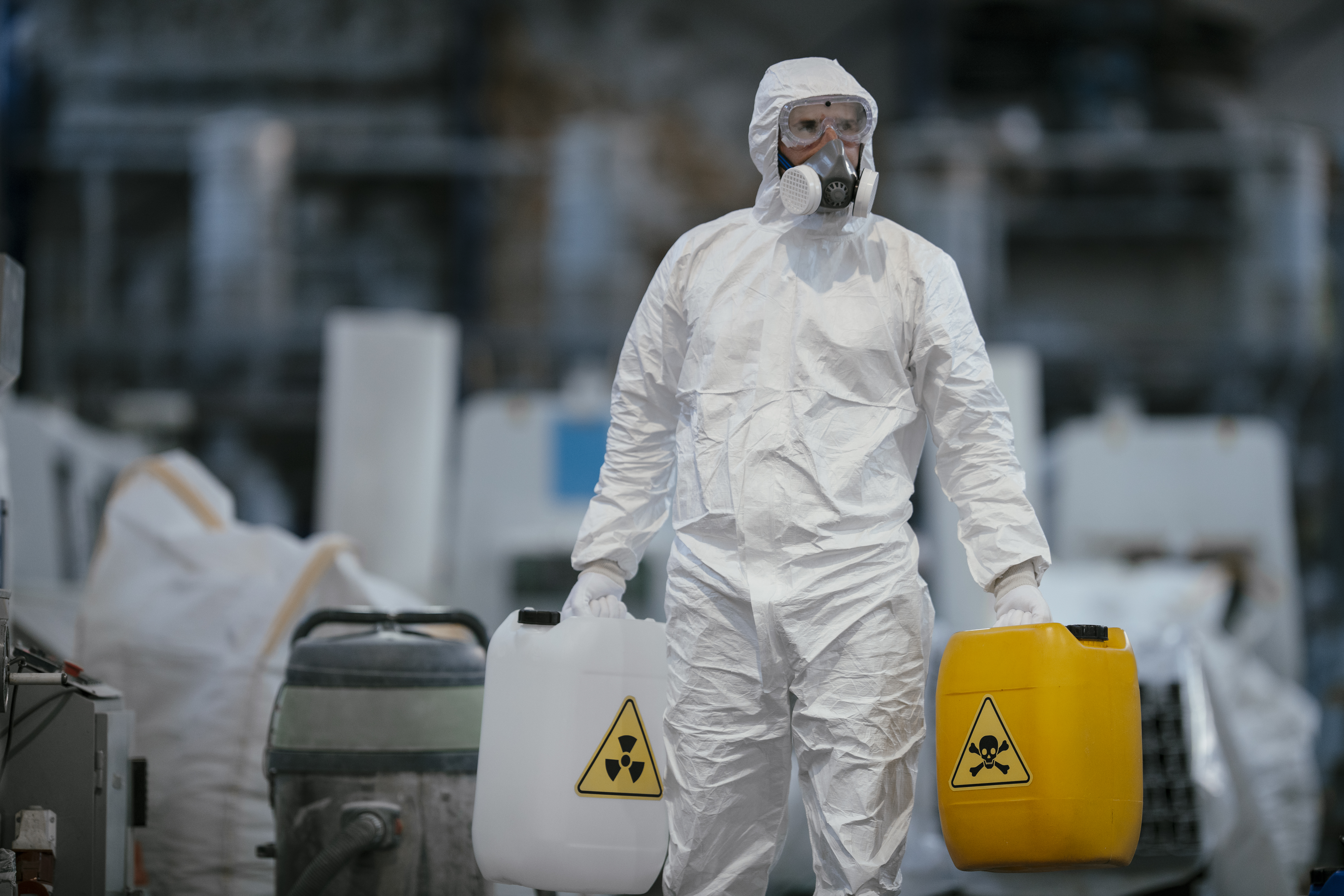 A Comprehensive Guide for Selecting Chemical Protective Clothing